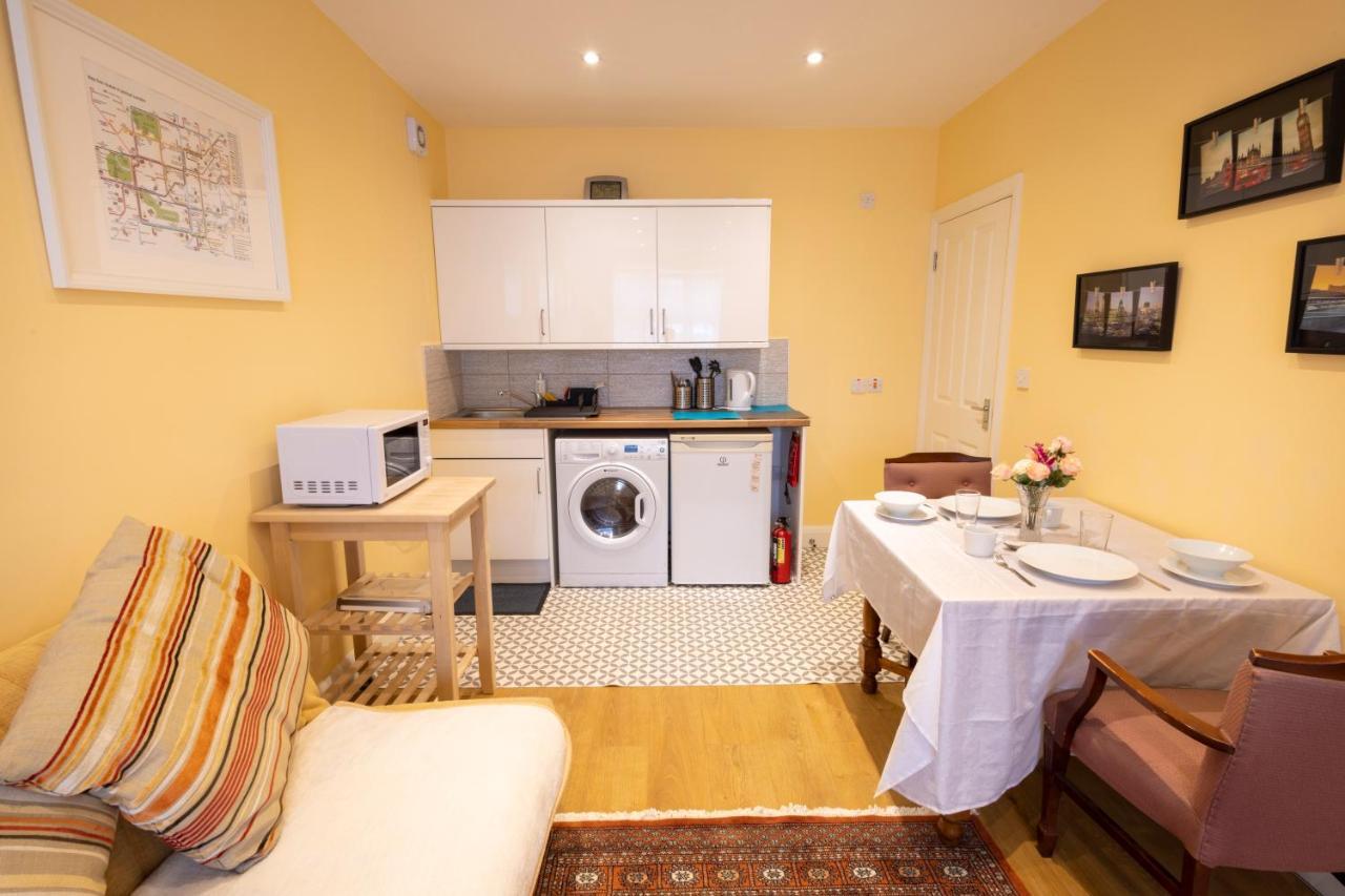London Vegetarian Smoke & Pet Free En-Suite With Ev Parking Эджвар Экстерьер фото